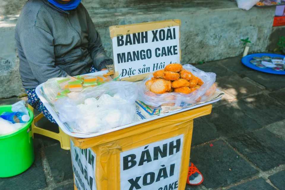 Phở bò nước dùng hầm xương